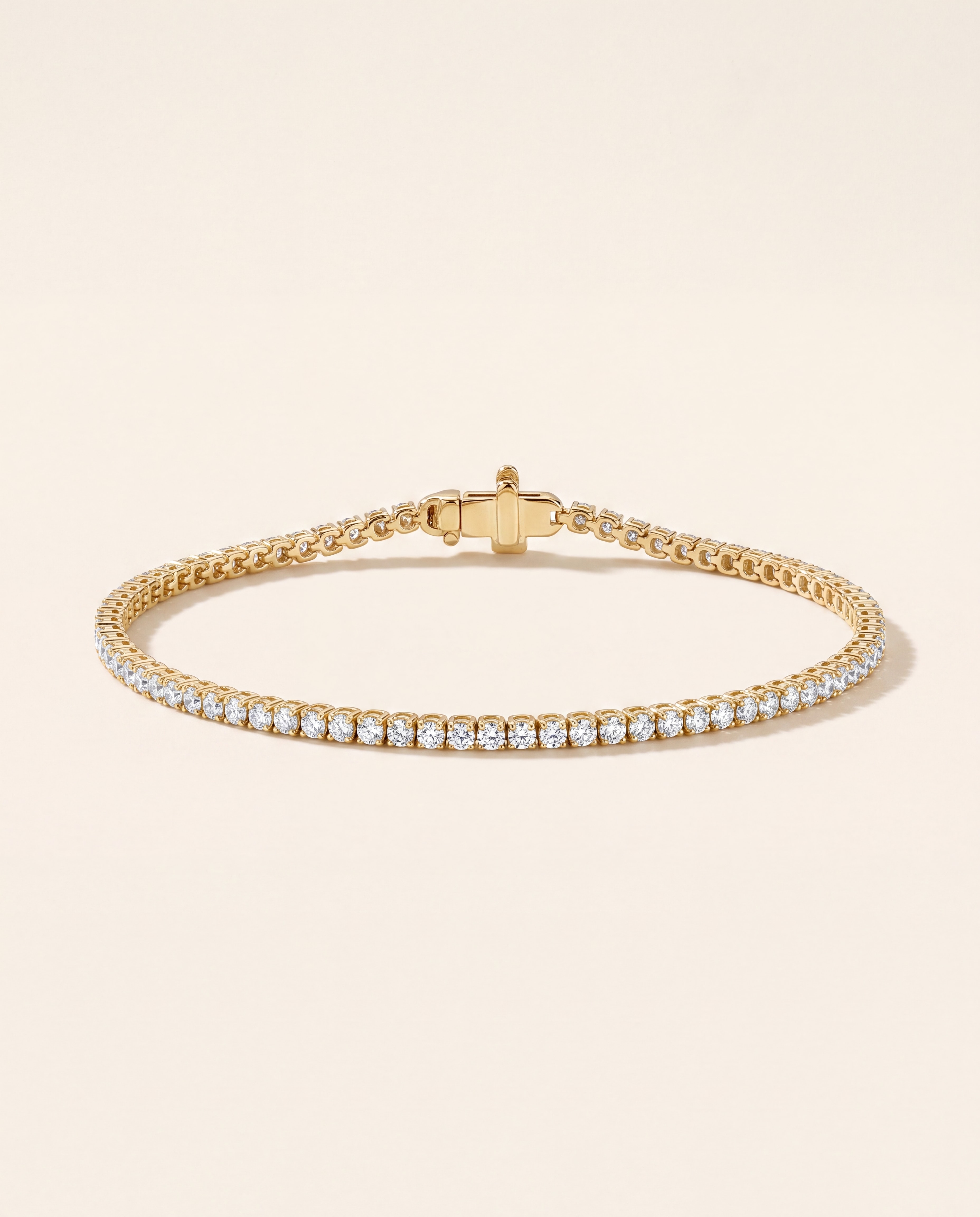 The Gabriella Line in yellow gold